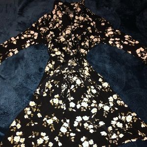 Floral wrap dress 🌸